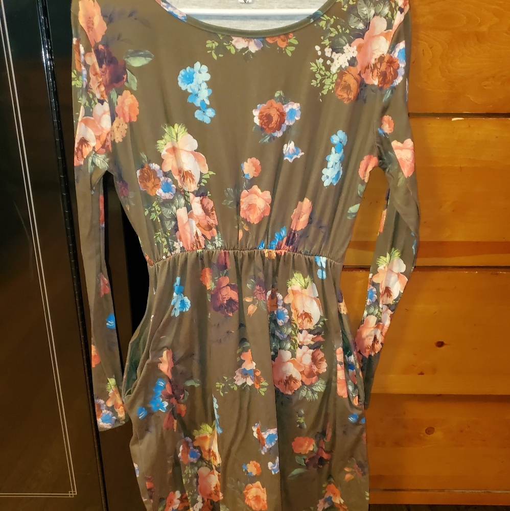 Boutique Womans pocket dress